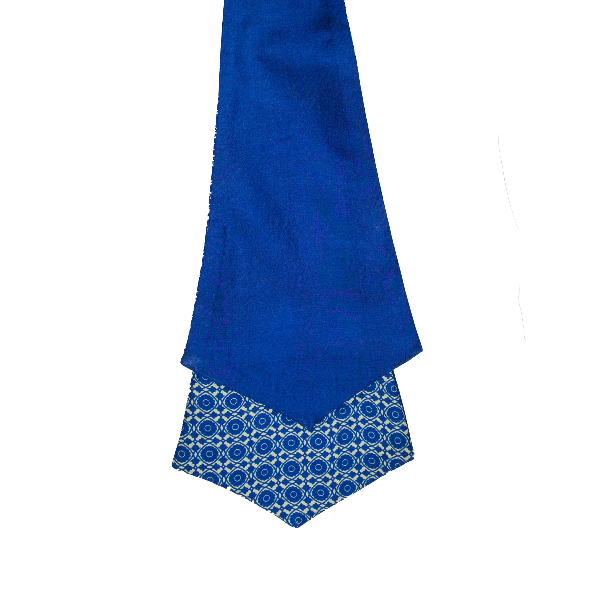 Chokore Blue & White Silk Cravat