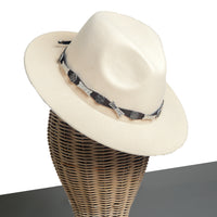 Chokore Chokore Cowboy Hat with Buckle Belt (Off White)